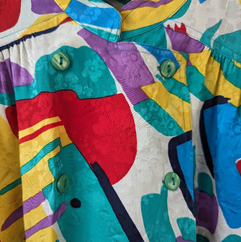 Argenti Vintage Bold Colorful Print Cropped Double Breasted Silk Blouse, size 6 - Picture 8 of 13